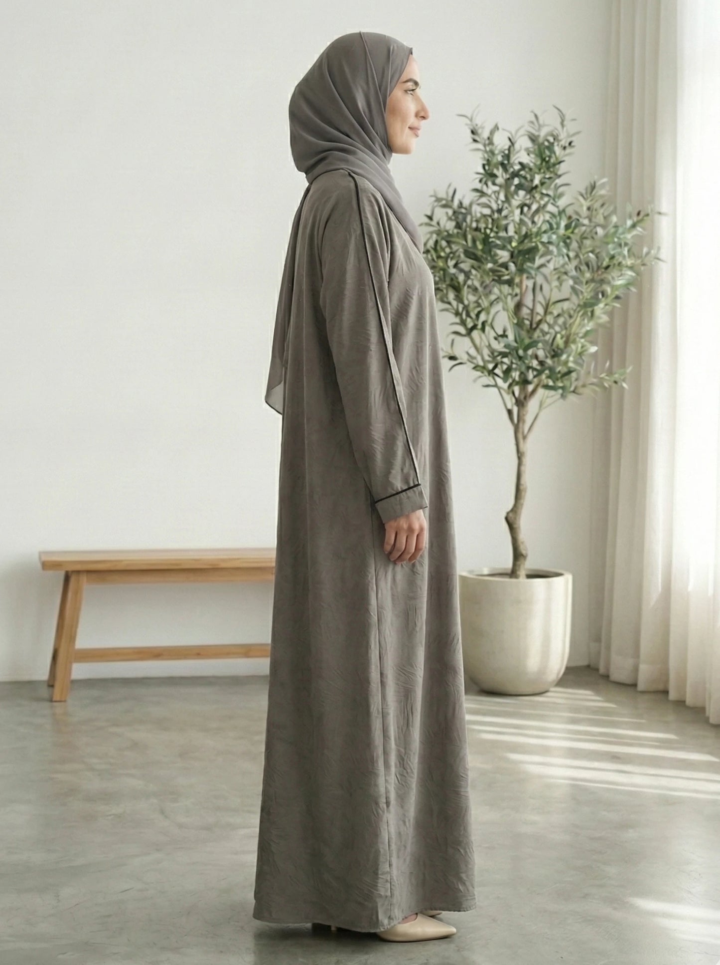 Dubai Imported Jacquard Front Close Abaya