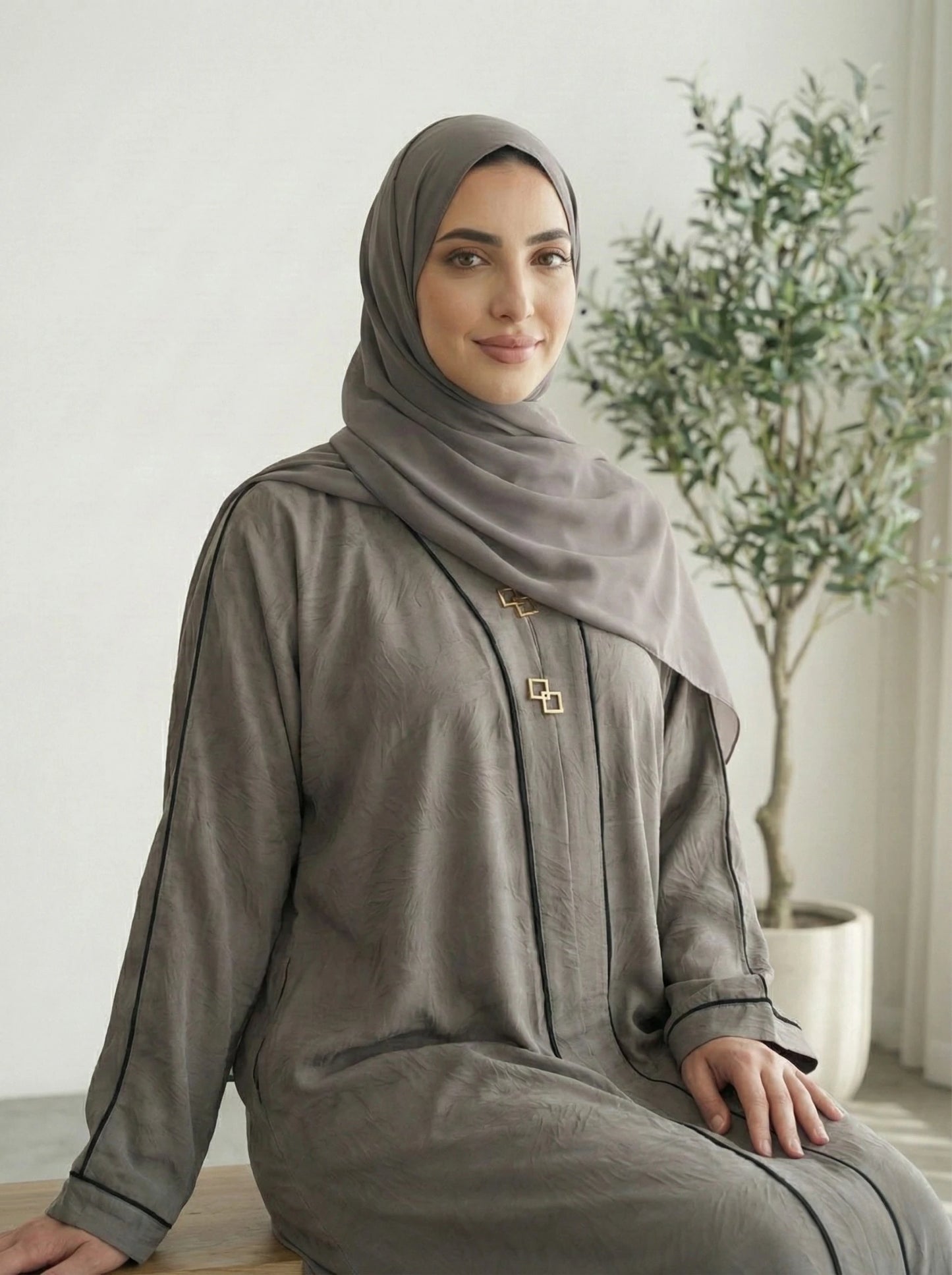 Dubai Imported Jacquard Front Close Abaya