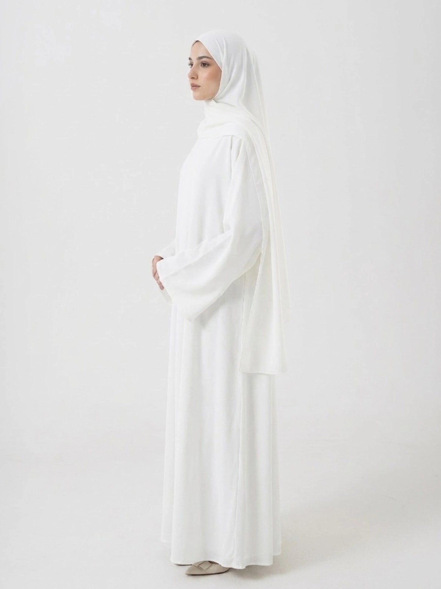 Essential Abaya - White