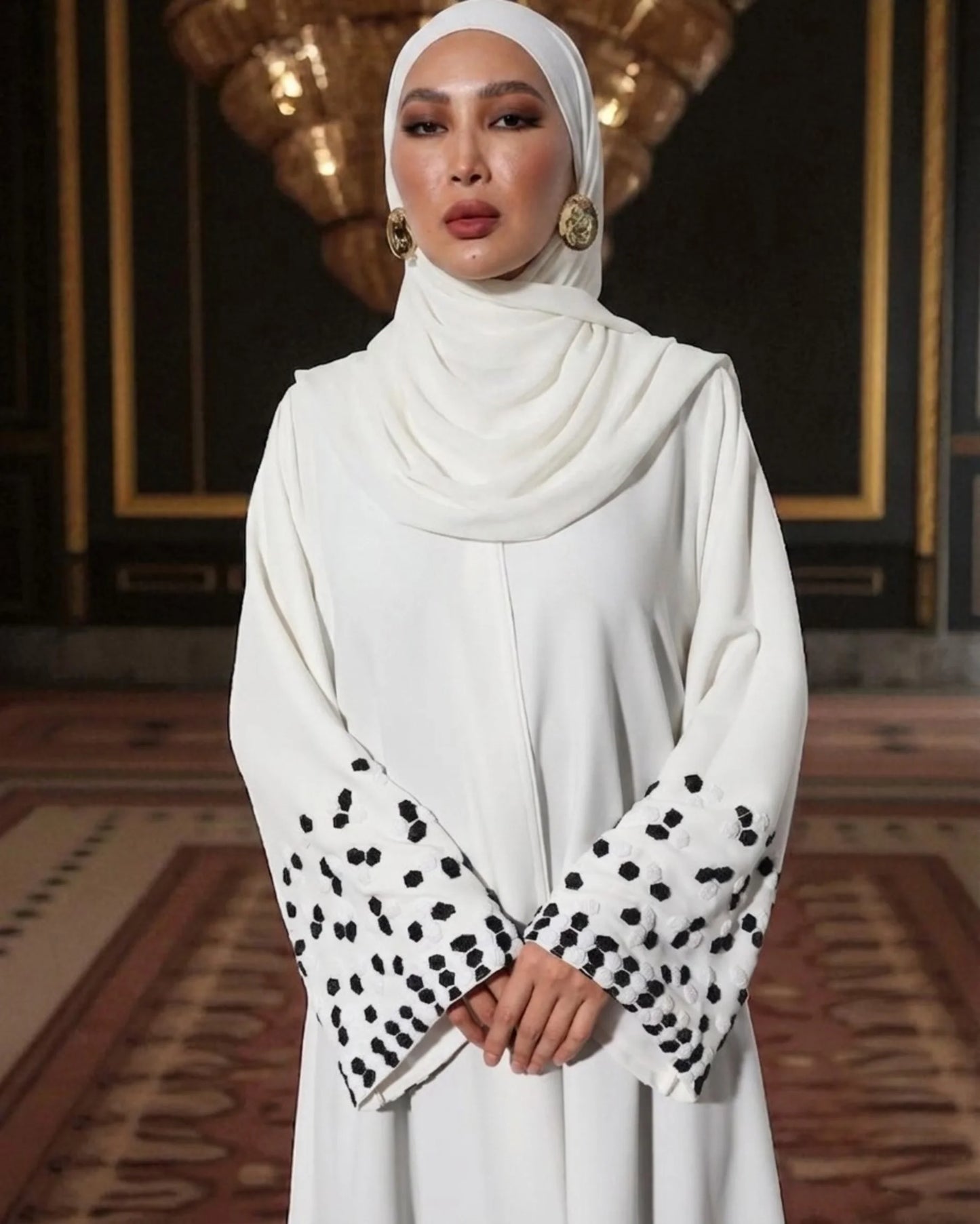 White Abaya - Panda Sleeves